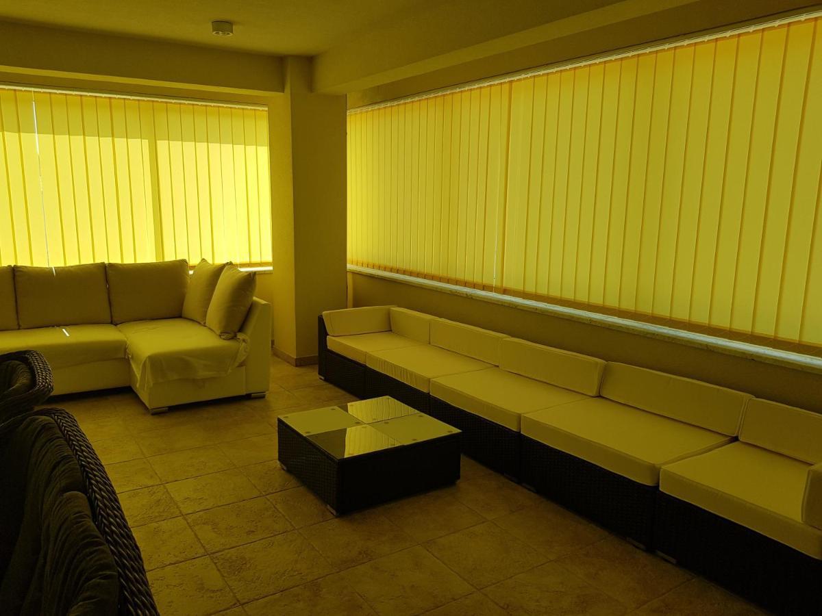 Yellow Cube Kozino ภายนอก รูปภาพ